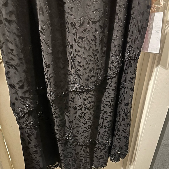 CAMERON BLAKE by Mon Cheri Women’s, Black, Size 20, Evening Dress NWT - Picture 3 of 12